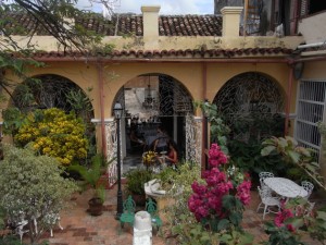 Historische Villa mit spanischem Restaurant und typischem Innenhof