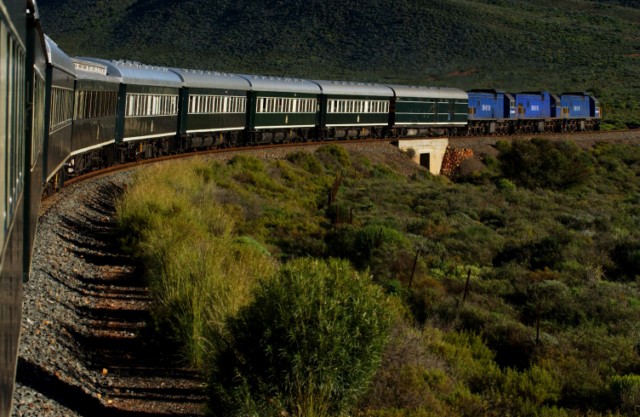 Südafrika: Bahnreise Angebot: Nostalgiefahrt mit dem Rovos Rail, dem luxuriösesten Zug der Welt