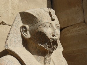 Statue im Karnaktempel