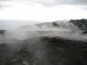 Reunion - dampfende Lava