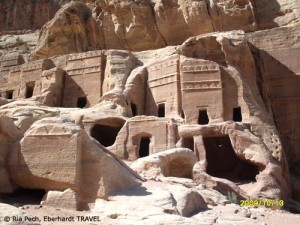 Die versteckten Gräber in der Felsenstadt Petra in Jordanien
