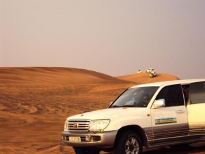 Abenteuer Jeepsafari in der Wüste bei Dubai