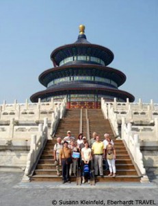 Unsere Reisegruppe vor der Halle des Erntegebetes in Peking