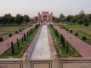 Haupteingang des Taj Mahal