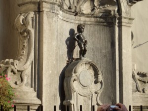 dieses Brüsseler Wahrzeichen kennt jeder: Manneken Pis 