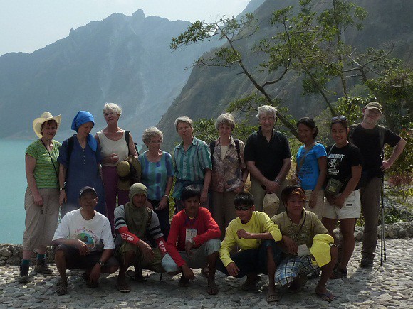 Die Reisegruppe und Pinatubo Tourbegleiter