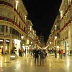 Die Innenstadt von Sevilla bei Nacht