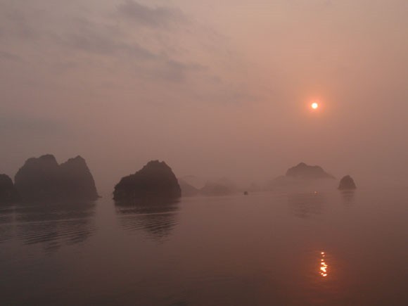 Vietnam-Halong-Bucht-Sonnenuntergang