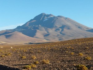 Vulkan_Llullaillaco_Atacama_Chile