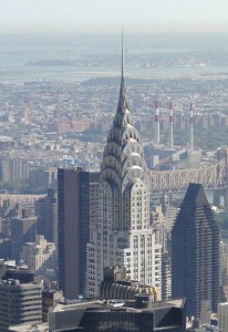 Blick auf das Chrysler Building vom Empire State Building aus
