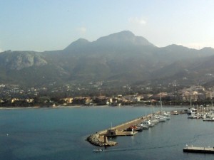 Hafen und Strand von Calvi