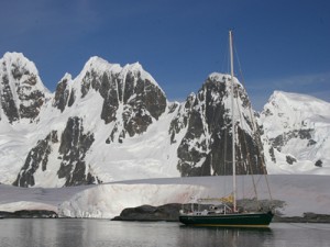 Die Antarktis Reise mit einem Segelschiff