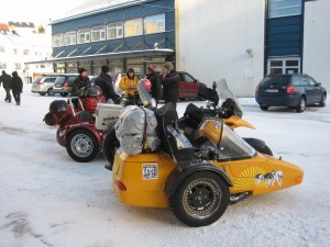 Motorräder auf dem Weg zum Nordkapp