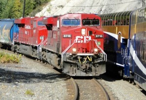 Während der Eisenbahnfahrt auf dem Rocky Mountaineer zwischen Banff und Vancouver.