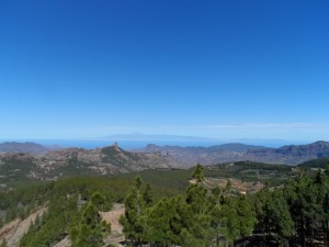Blick auf Teneriffa von der Inselmitte aus - Gran Canaria