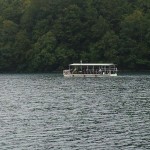 Besucherboot in Plitvicer See
