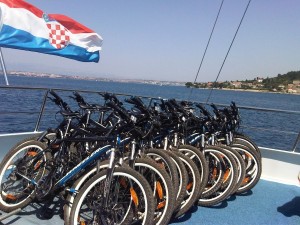 Das Fahrradlager auf dem Schiff der Singlereisen Kroatien