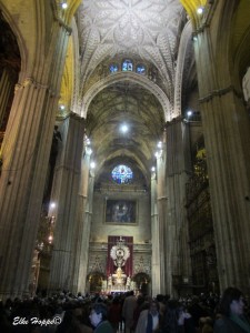 eine Messe in der Kathedrala Santa Maria de la Sede