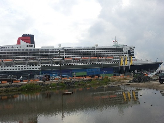 Queen Mary 2 Hafencity Hamburg