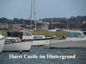 Hurst Castle im Hintergrund