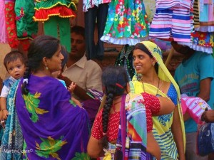 farbenprächtige Saris