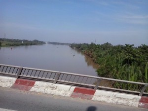einer der vielen Flüsse im Mekong Delta