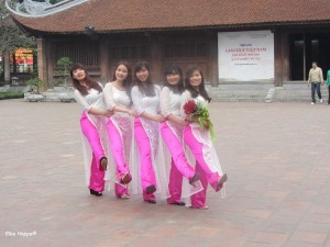 junge Mädchen in Hanoi