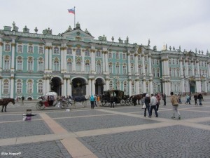 der Schlossplatz mit der Eremitage