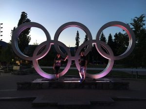 Mein Papa und ich an den olympischen Ringen in Whistler